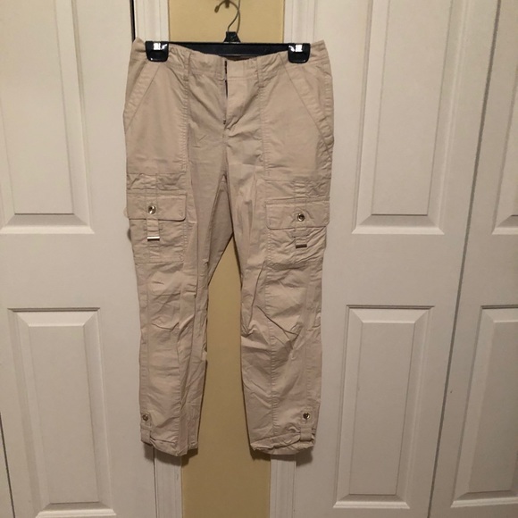 khaki cargo capris